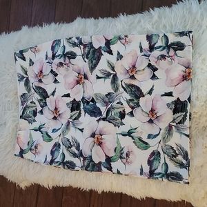 Allover floral print pencil skirt